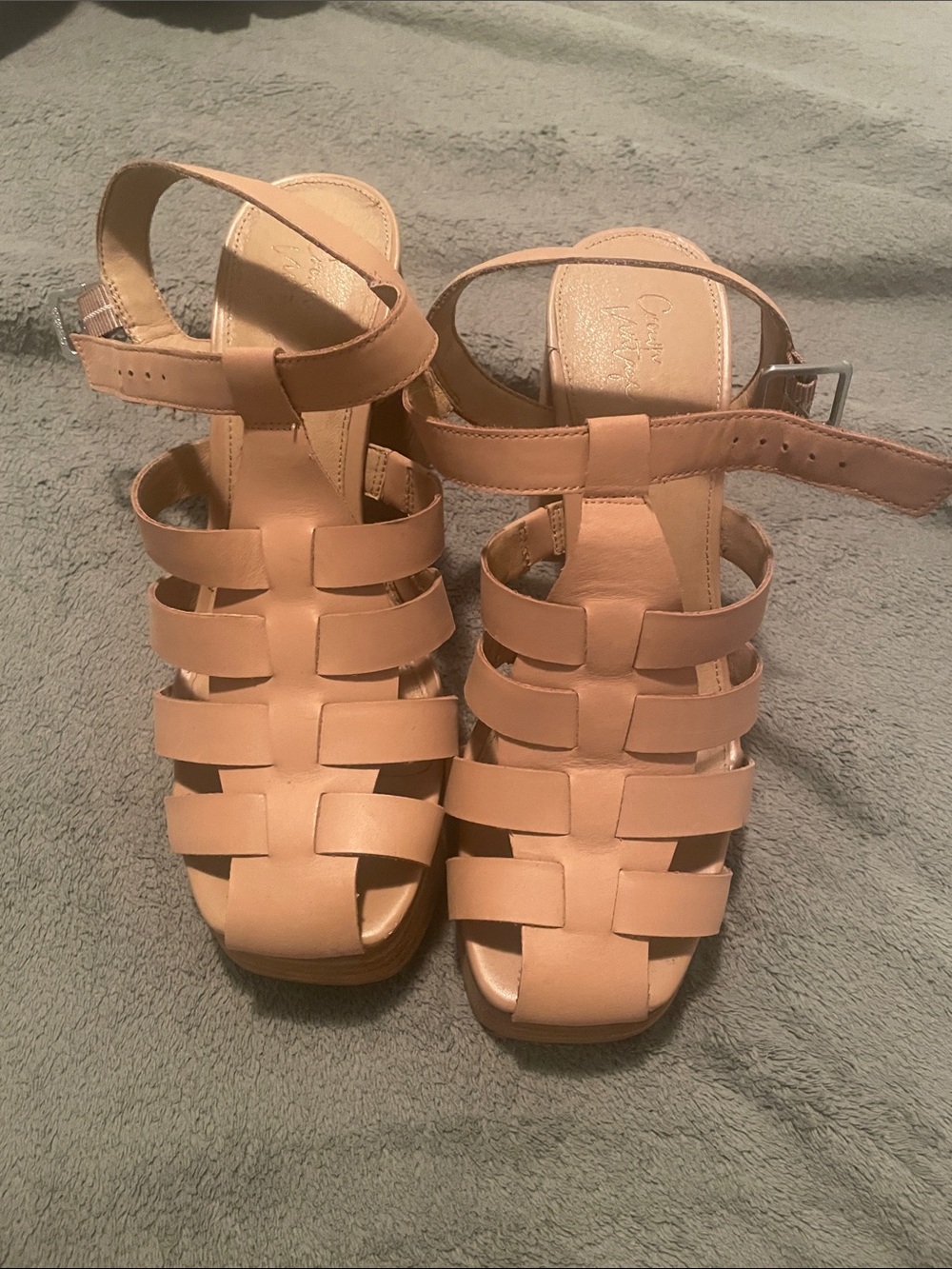 8.5 Tan Strappy Leather Sandals